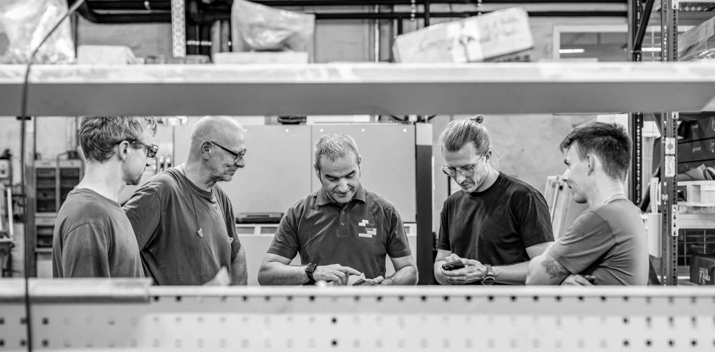 Zusammenarbeit und Unternehmensstruktur bei GEZEA